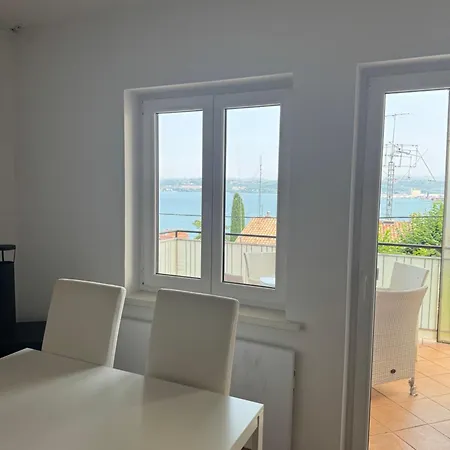 דירה Apartma Vista *