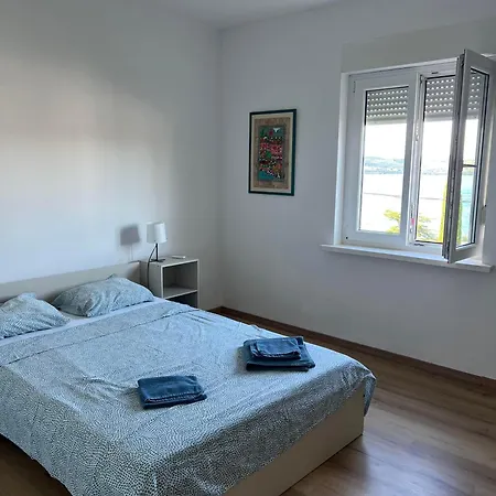 Apartma Vista דירה